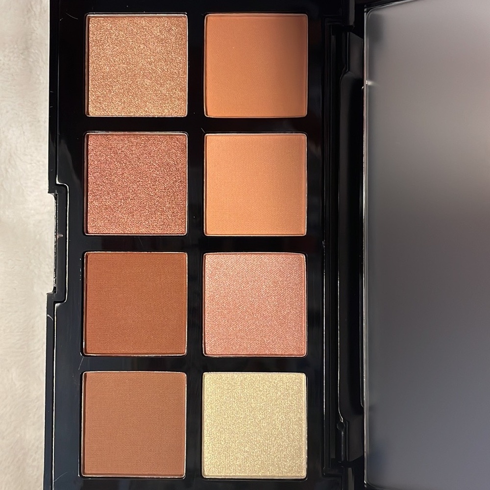 Brand new makeup eyeshadow pallet